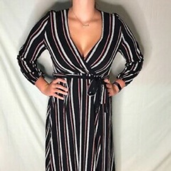 Altar'd State Dresses & Skirts - Altar’d State a-line maxi v-neck dress